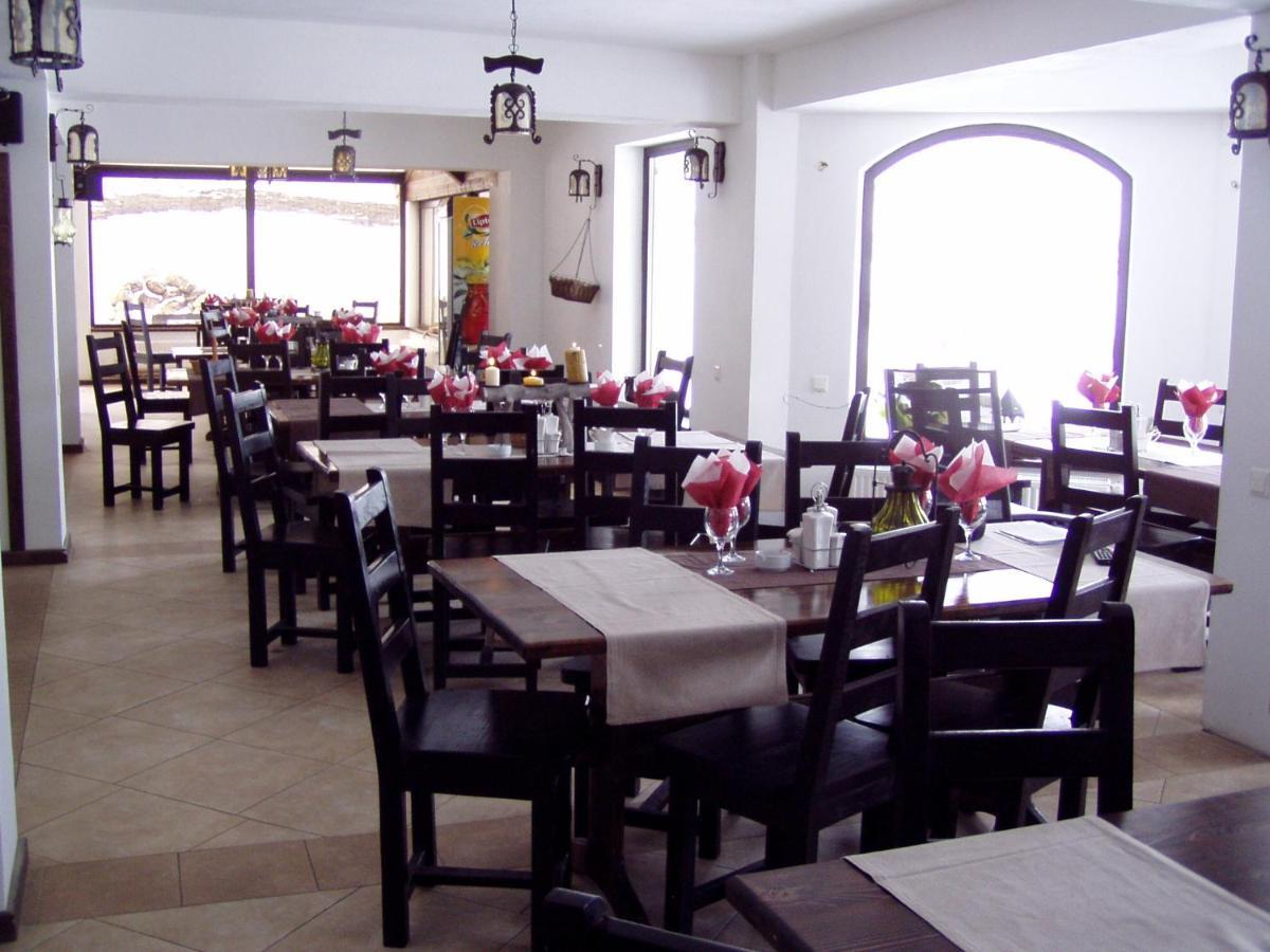 Taverna Pietrei Craiului Zarnesti Ngoại thất bức ảnh